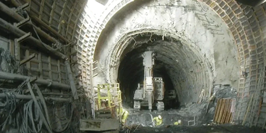 Analyse géotechnique pour tunnels en sols mous à Perpignan